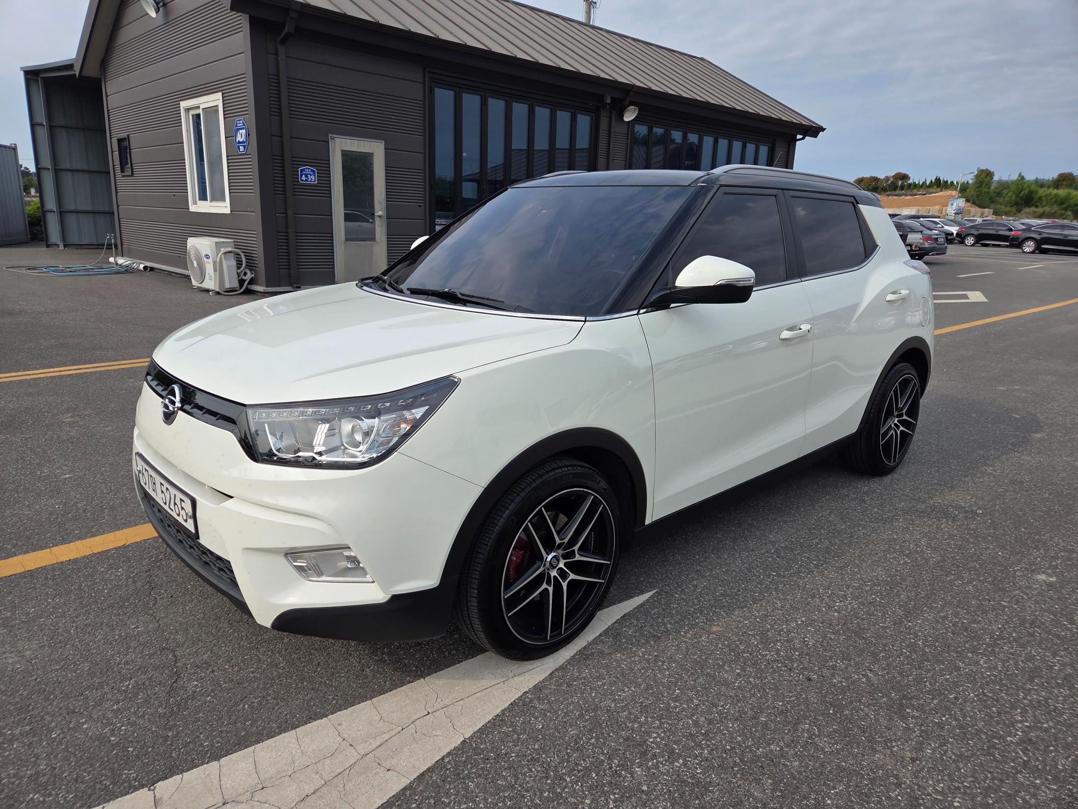 SSANGYONG TIVOLI 2015