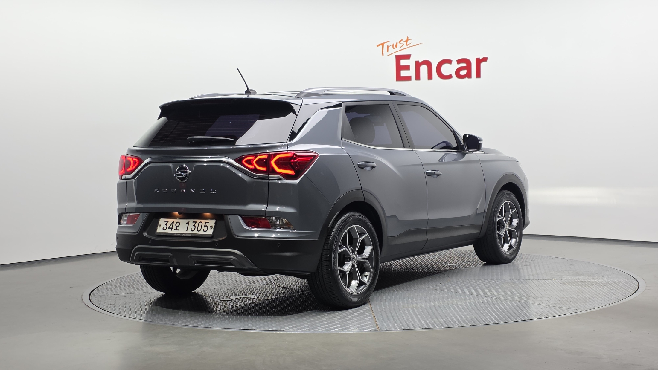 SSANGYONG KORANDO photo 2