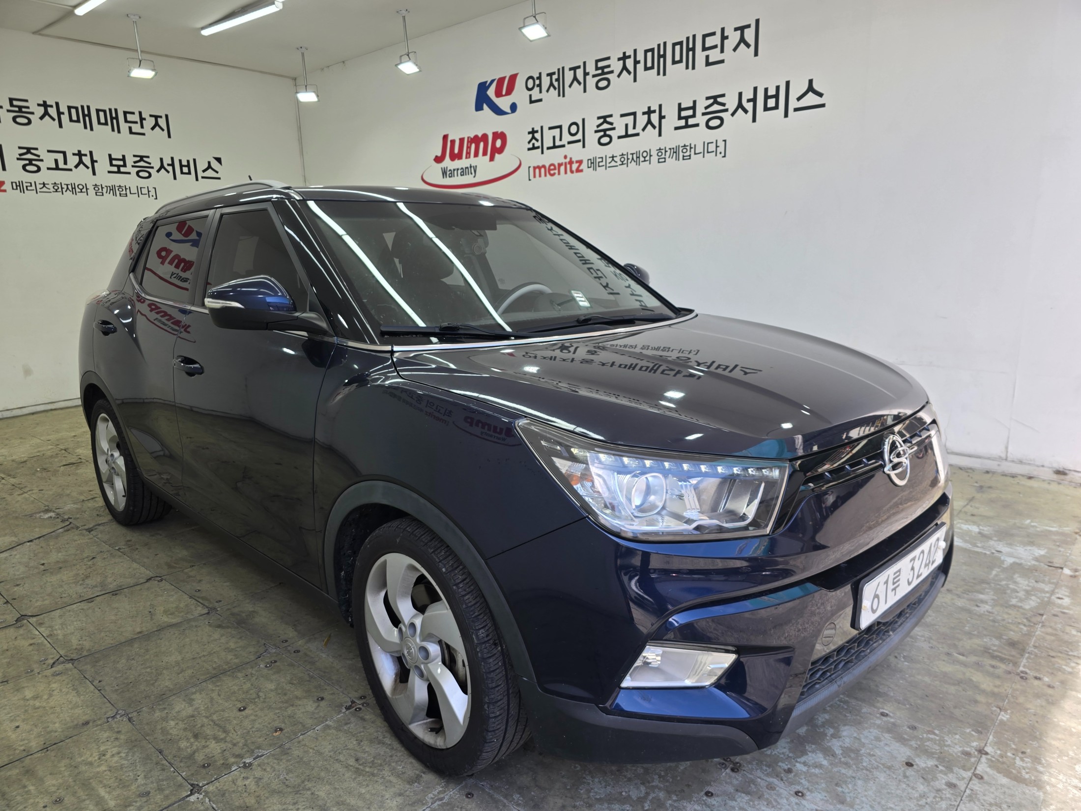 SSANGYONG TIVOLI photo 3