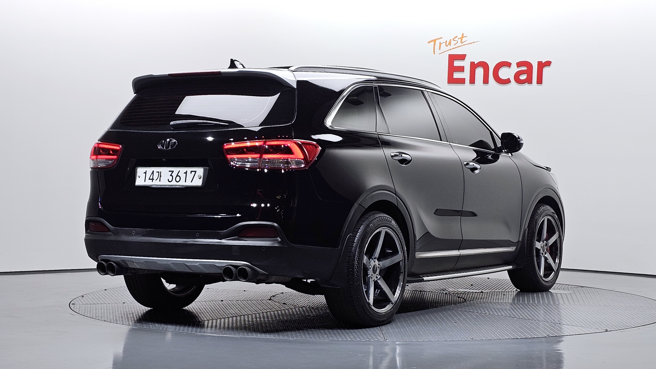 KIA SORENTO photo 2