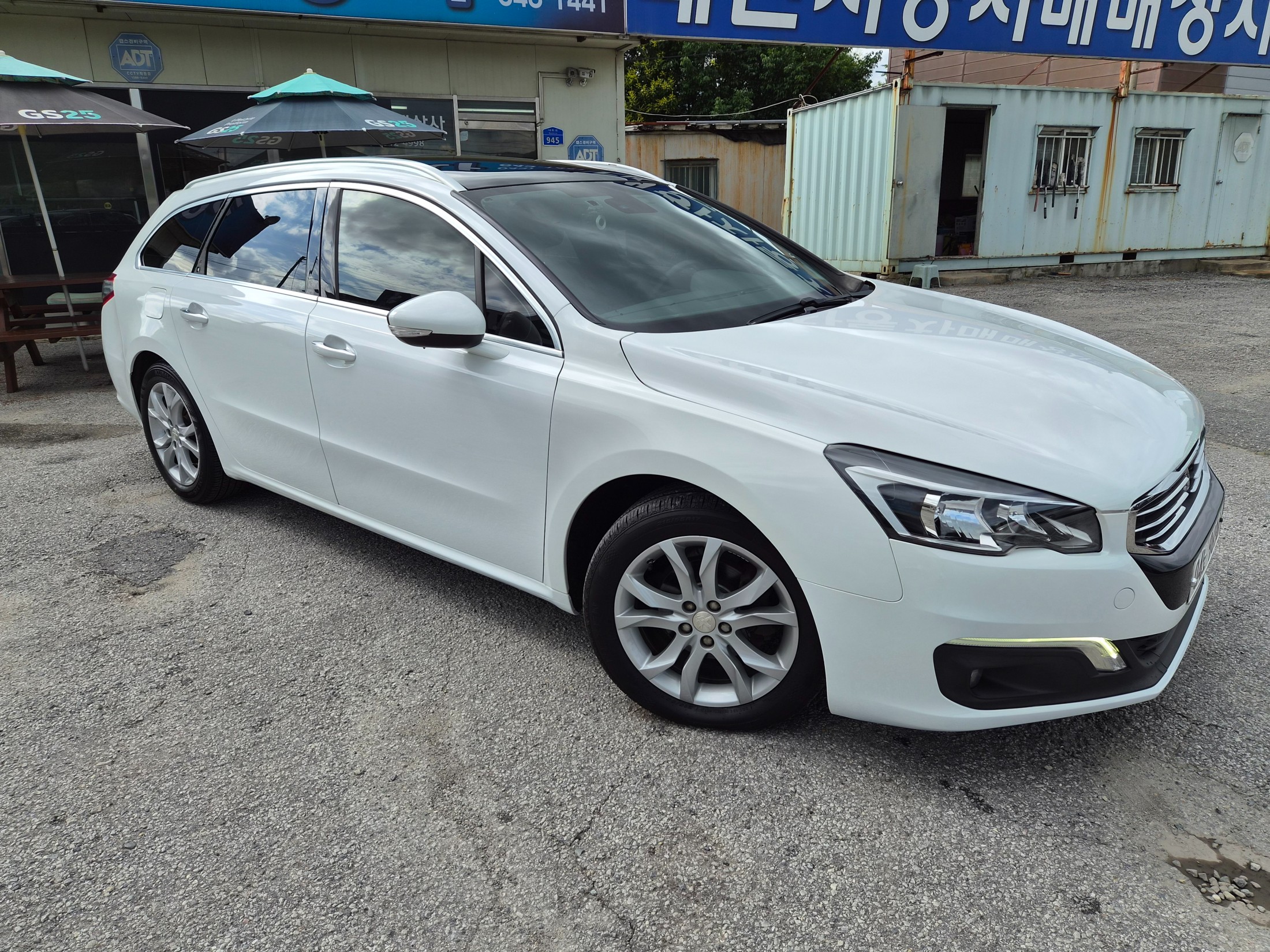 PEUGEOT 508 photo 2