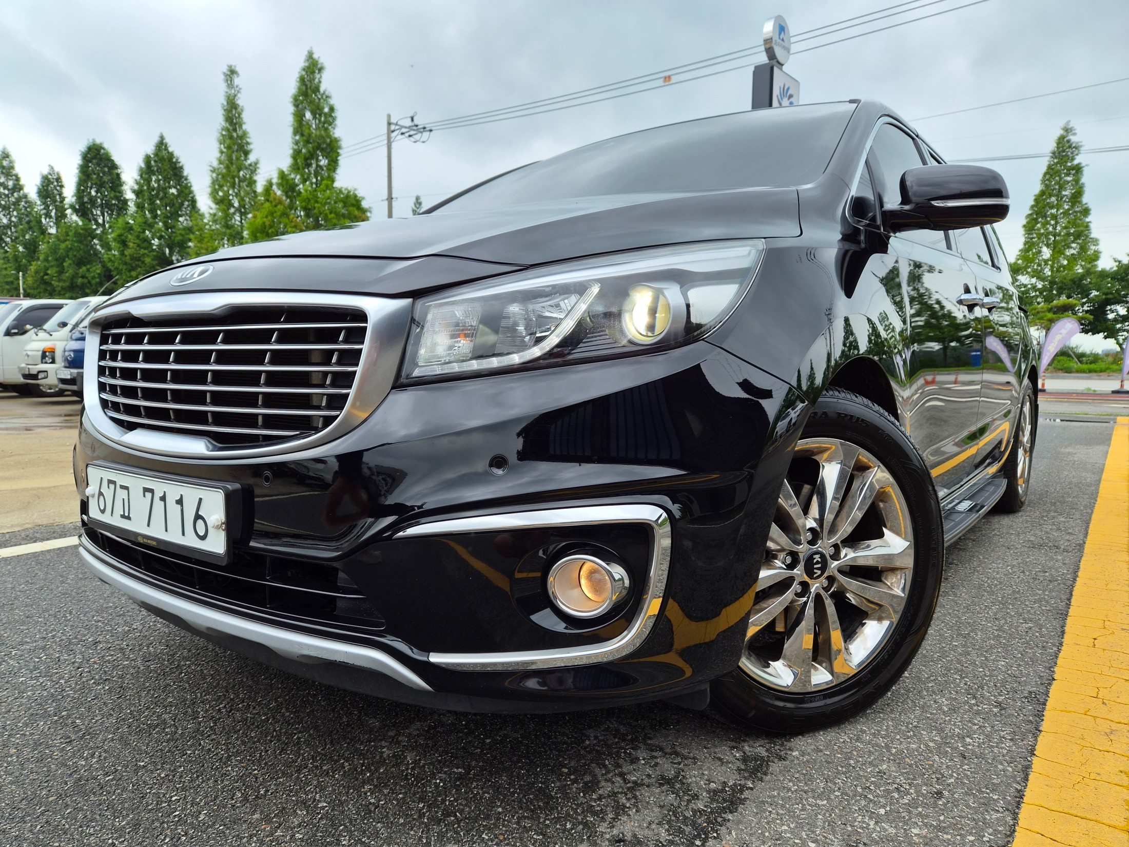 KIA CARNIVAL