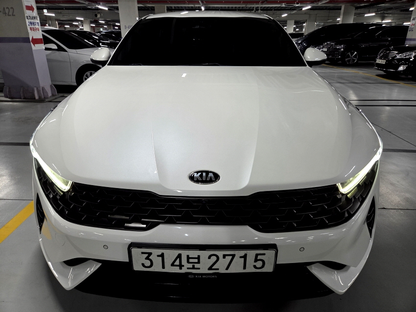 KIA K5 photo 2