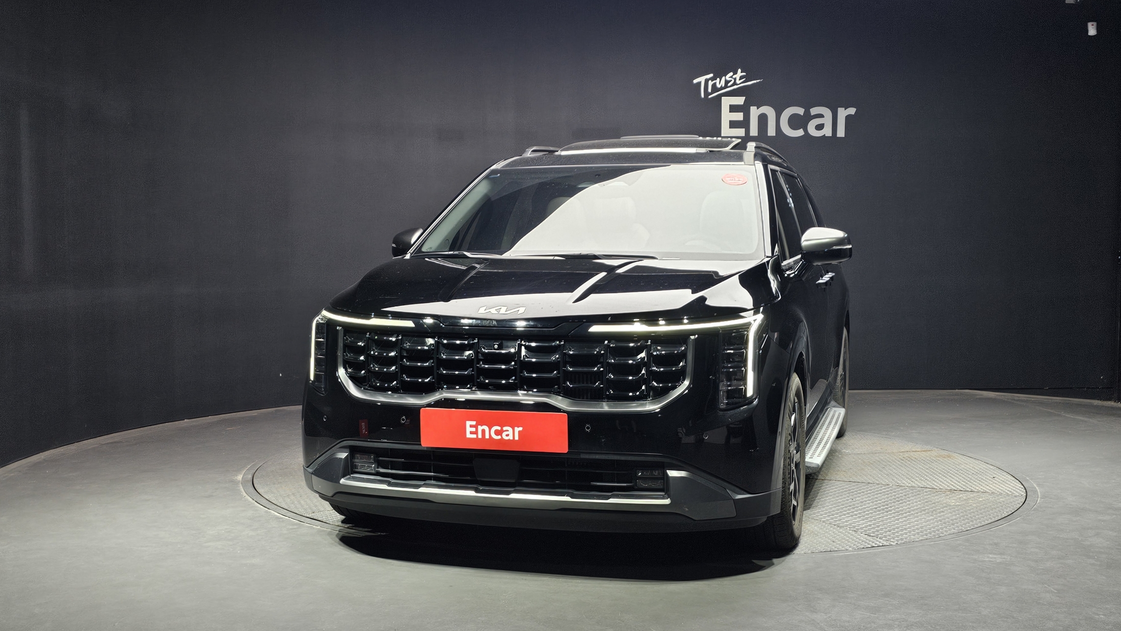KIA CARNIVAL photo 3