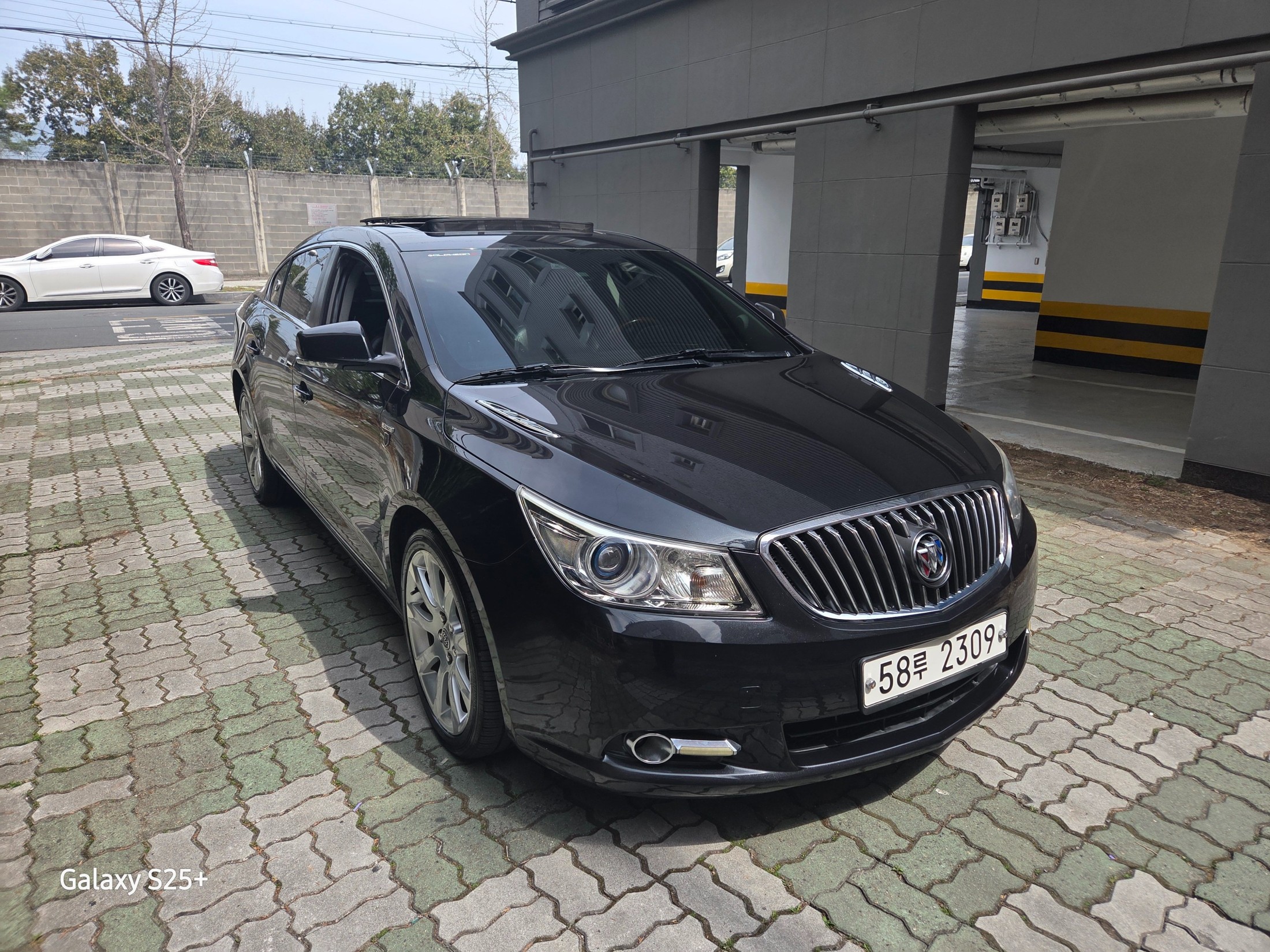 CHEVROLET ALPHEON photo 3
