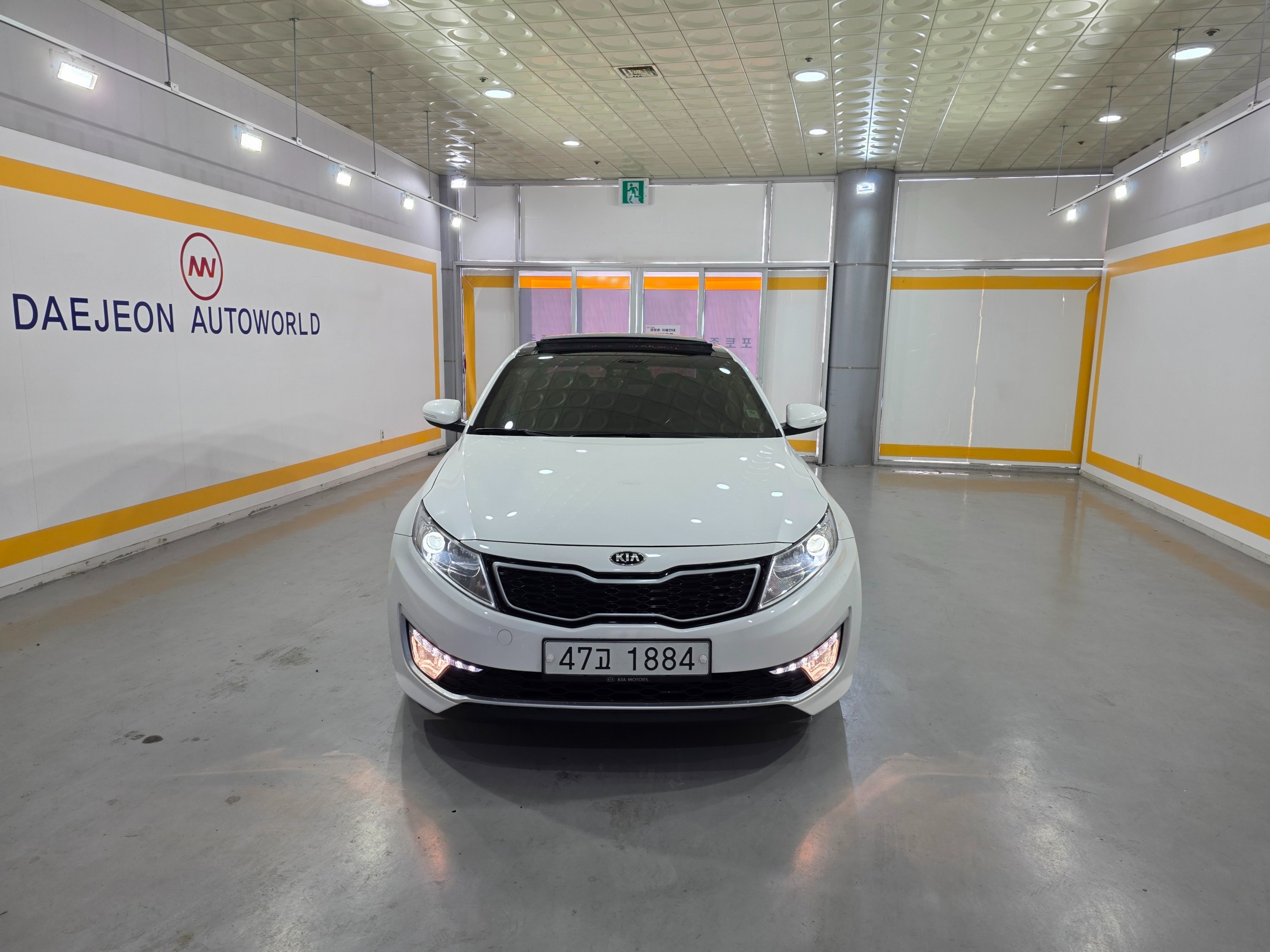 KIA K5 photo 2