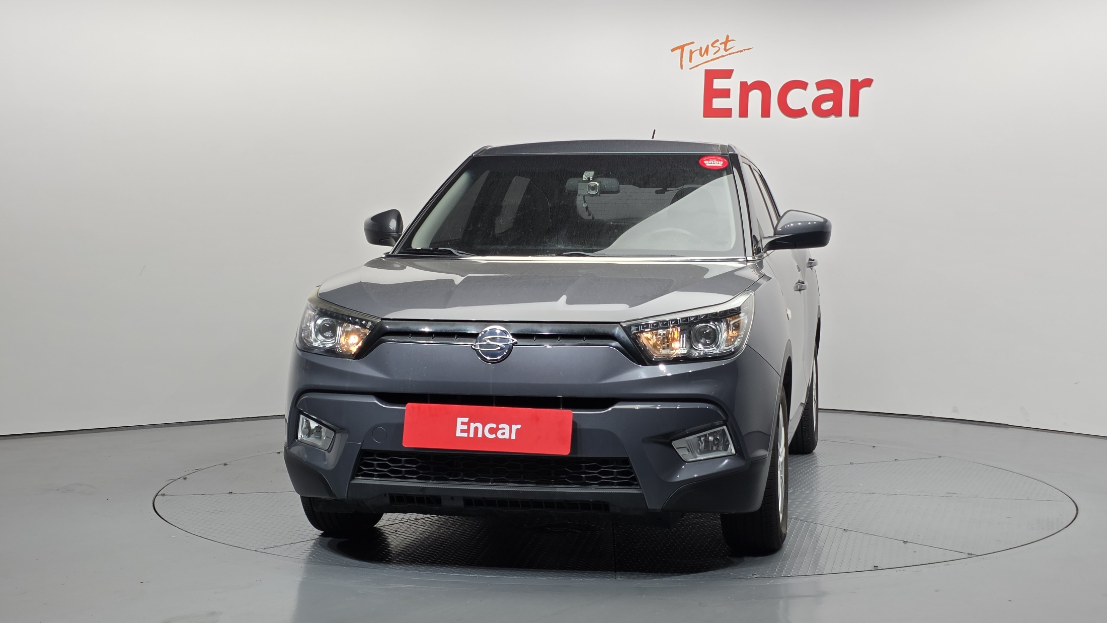 SSANGYONG TIVOLI photo 3