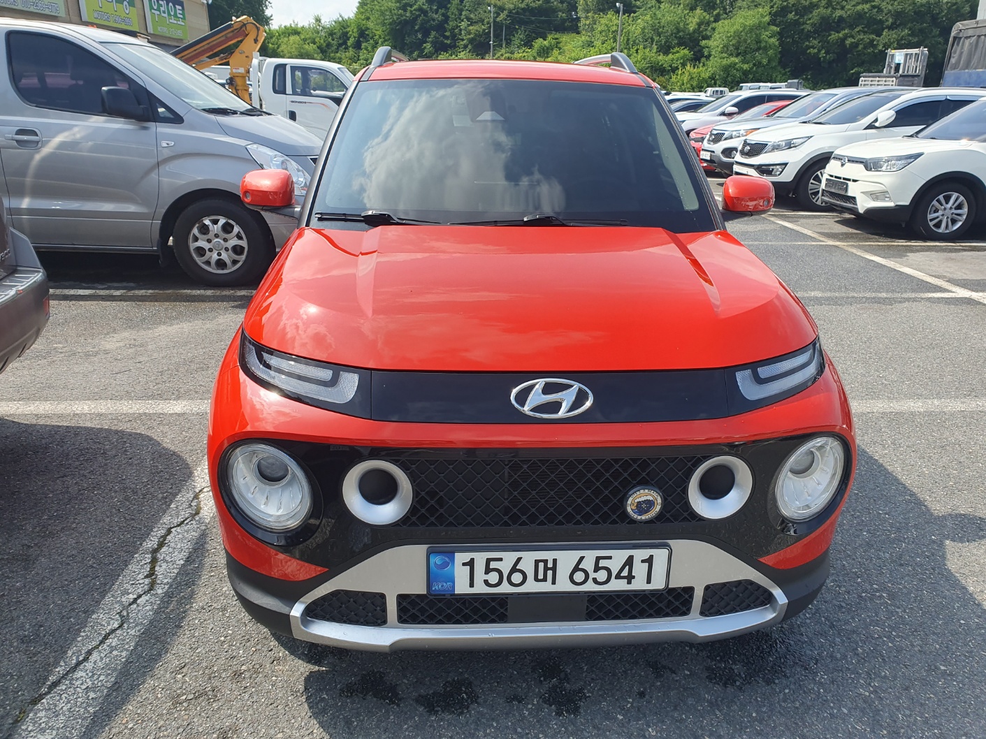 Mazda Bongo front view