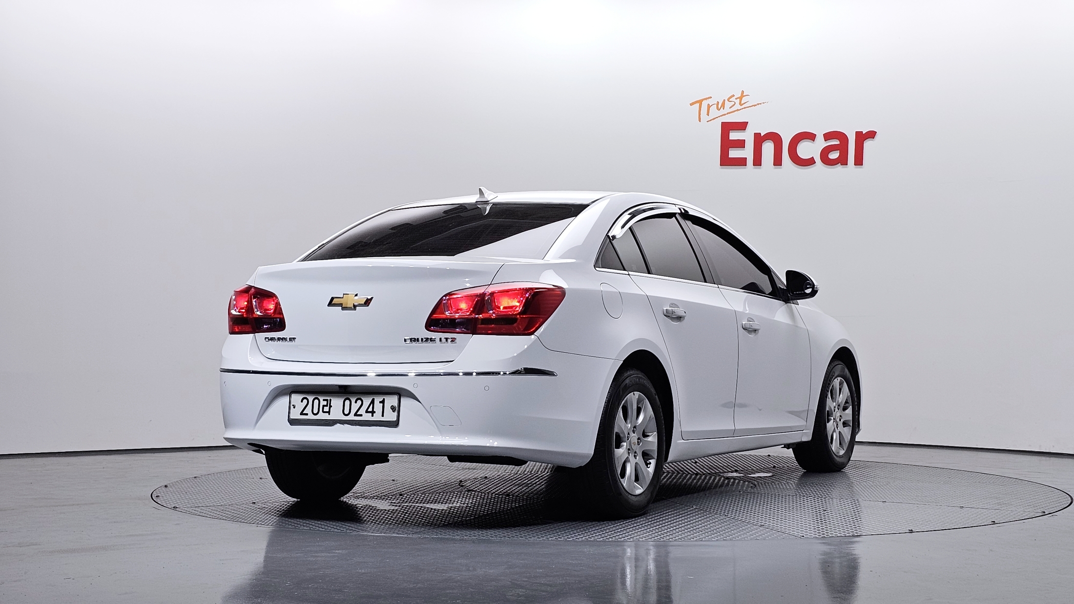 CHEVROLET CRUZE photo 2