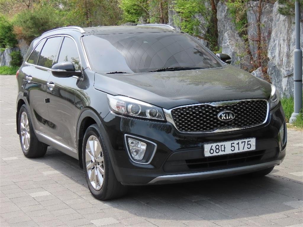 KIA SORENTO photo 2