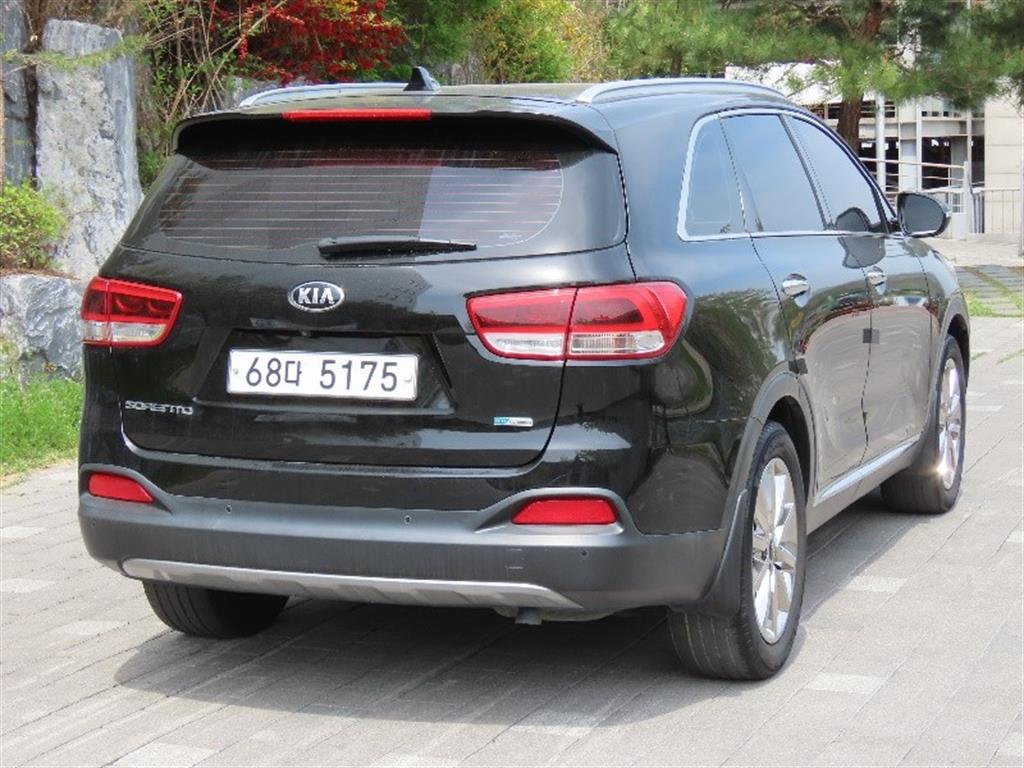 KIA SORENTO photo 3