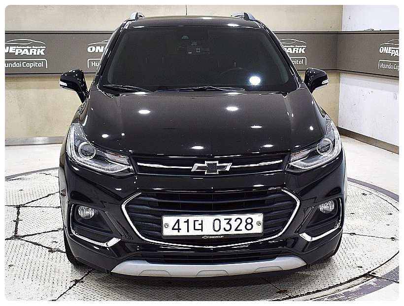 CHEVROLET TRAX photo 2