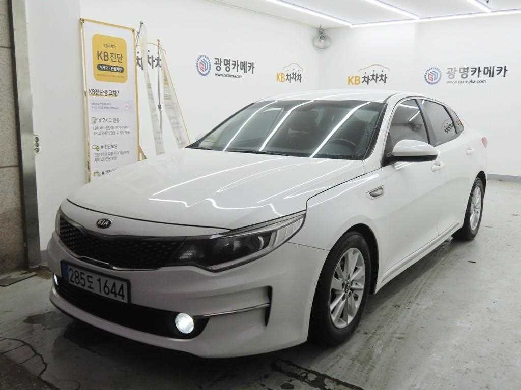 KIA K5 photo 2