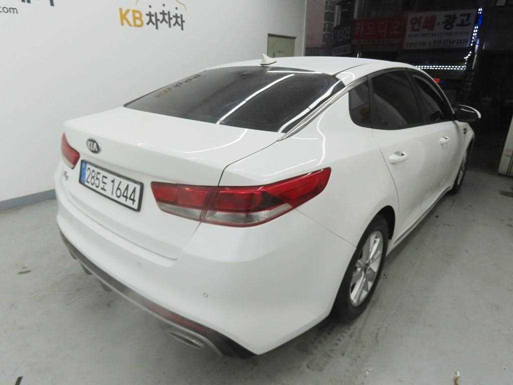 KIA K5 photo 3