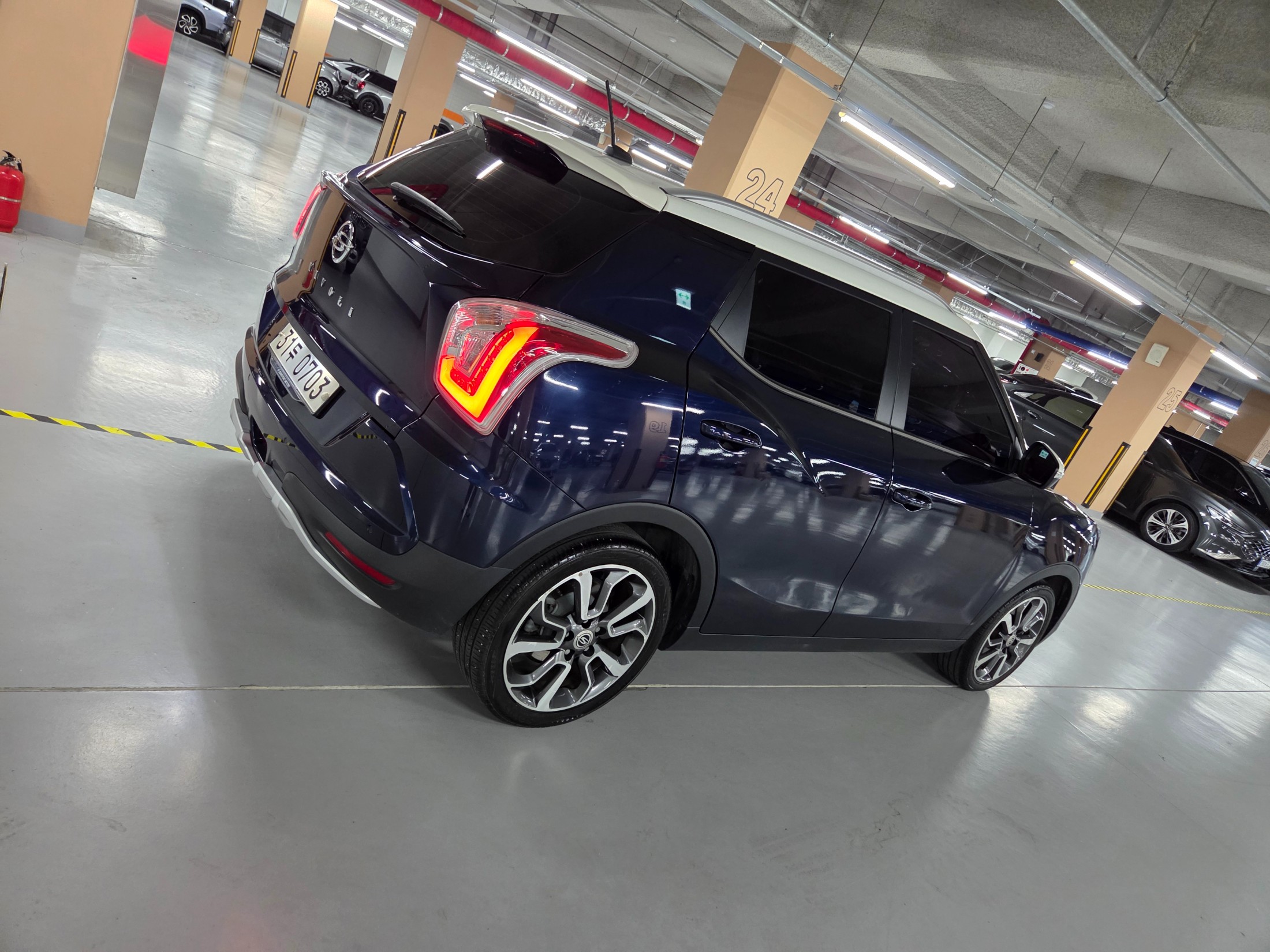Mazda Bongo front view