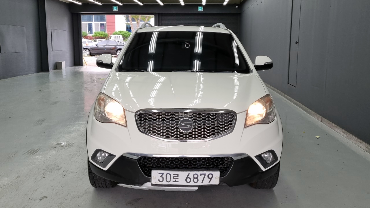 SSANGYONG KORANDO photo 3
