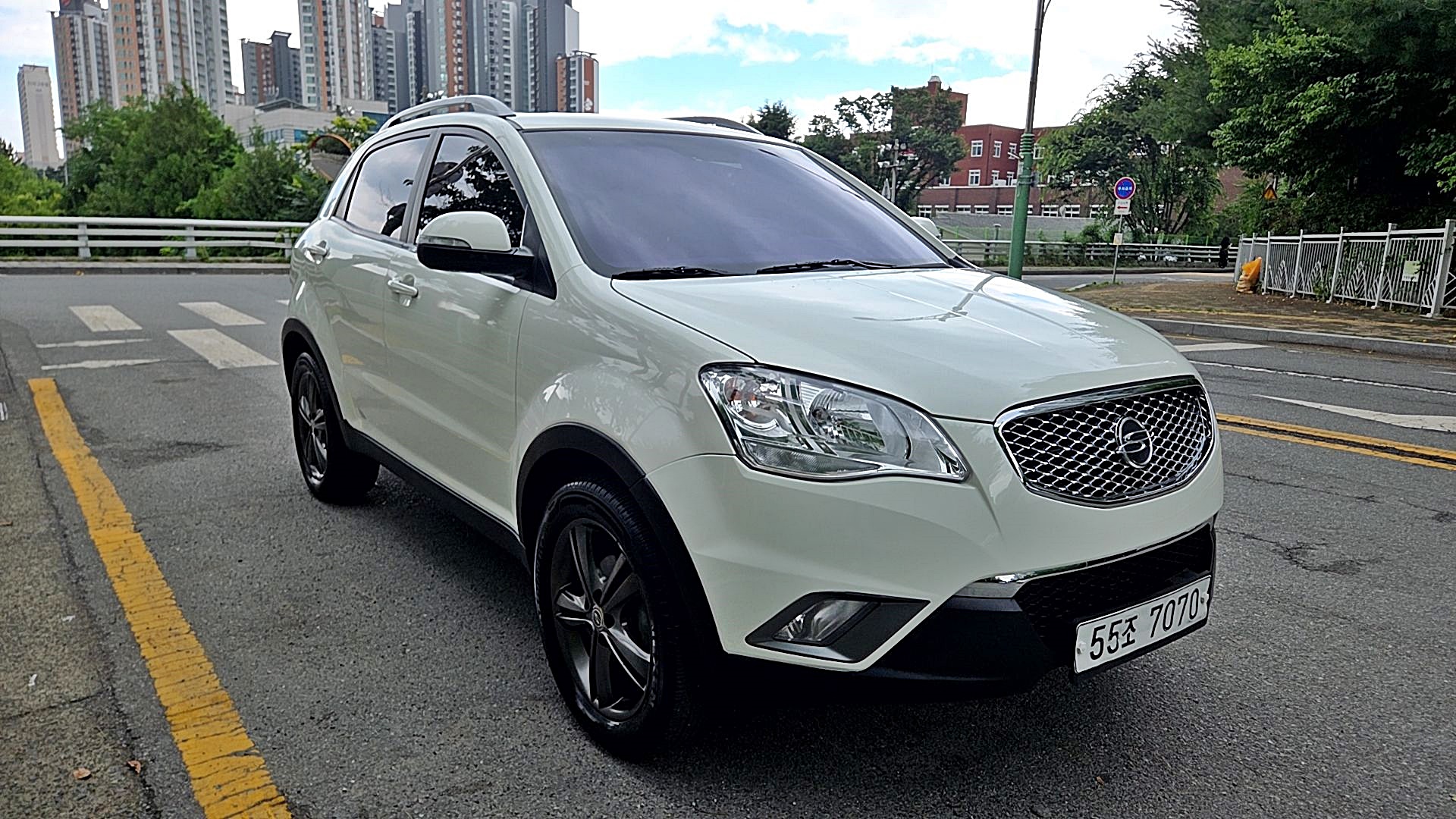SSANGYONG KORANDO photo 3
