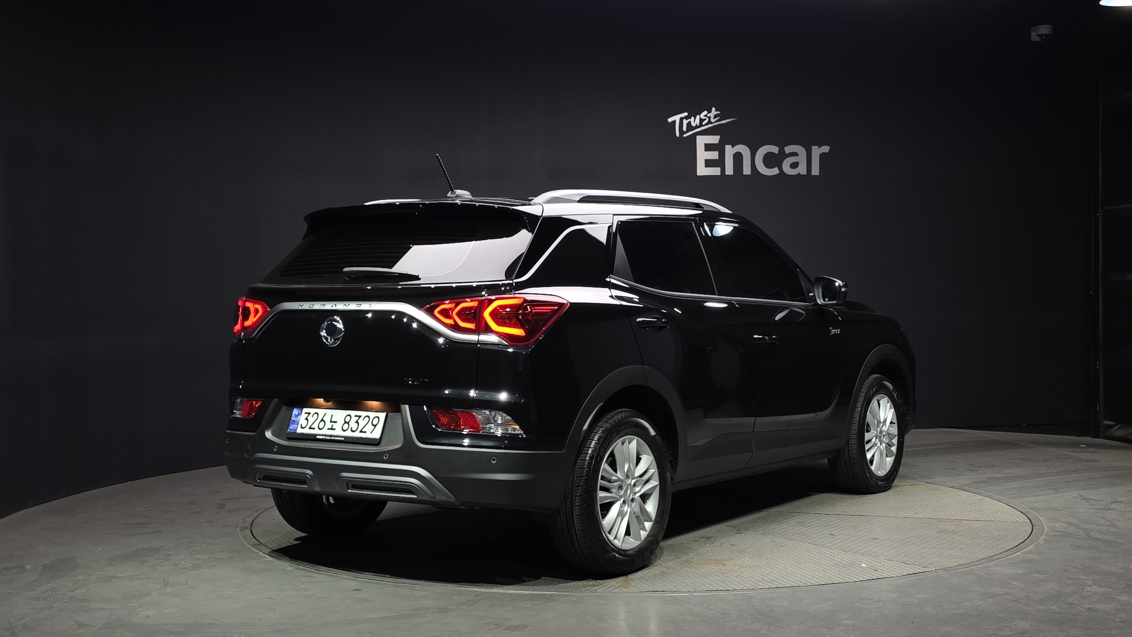 SSANGYONG KORANDO photo 2