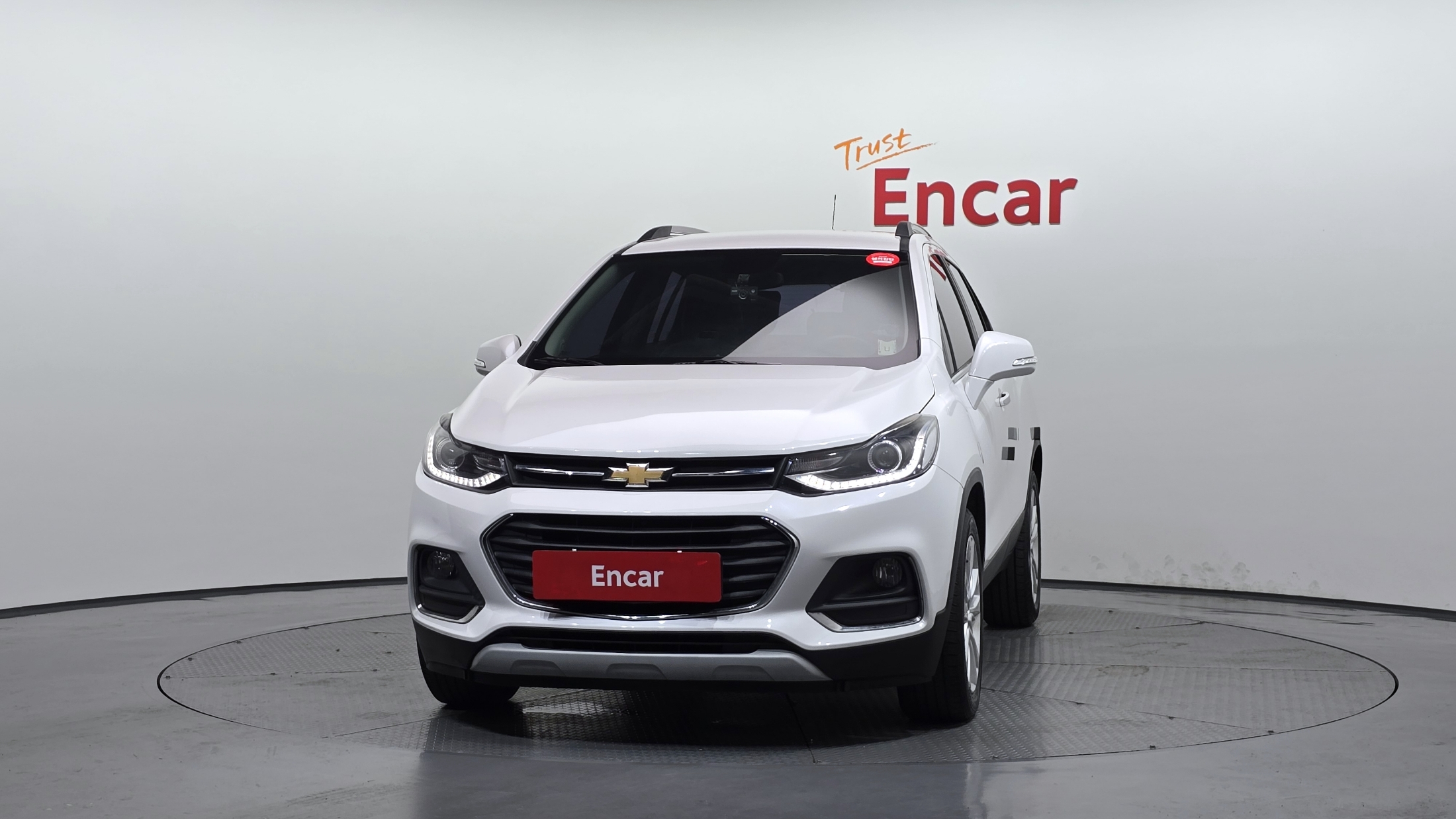 CHEVROLET TRAX photo 3