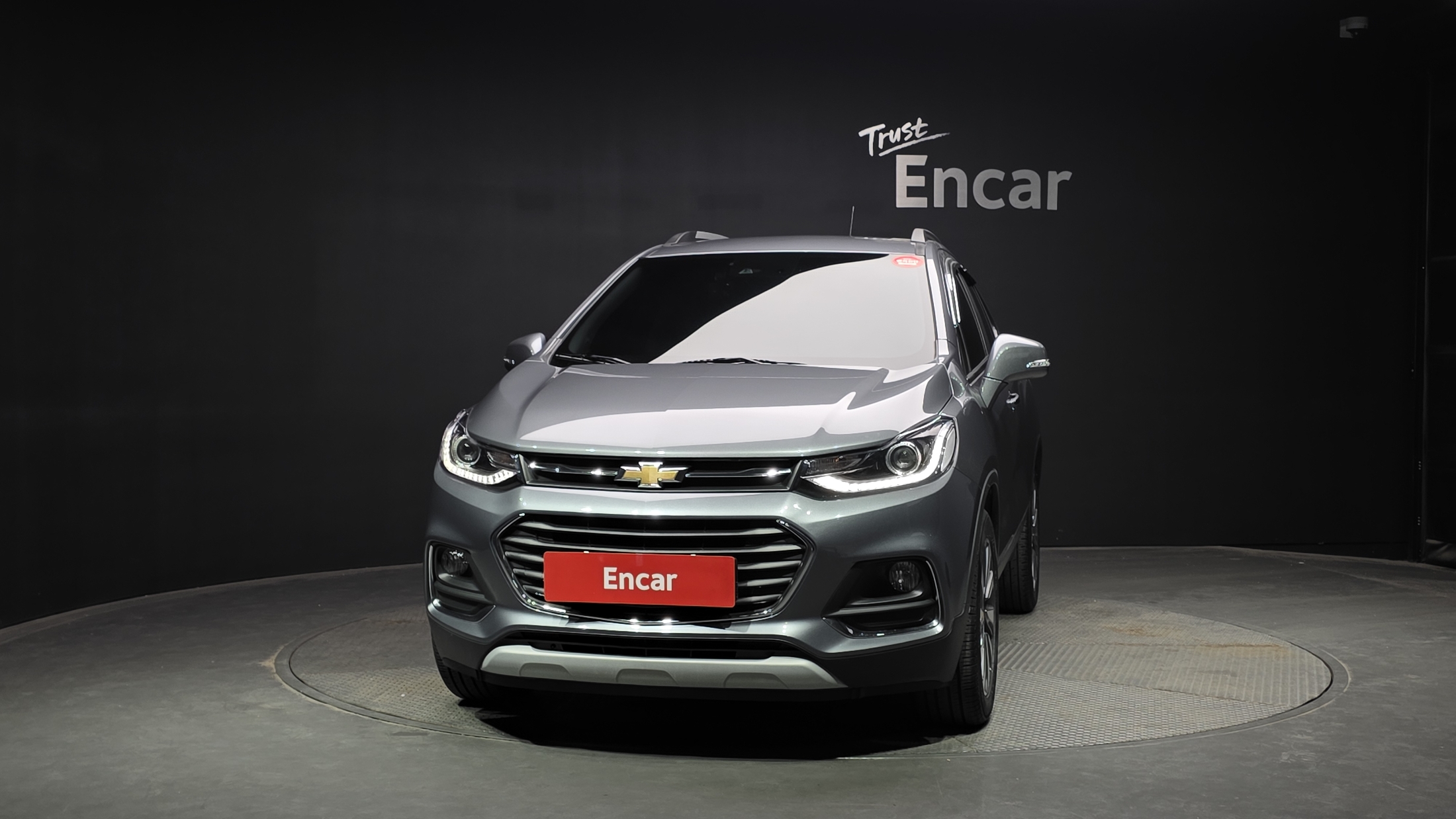CHEVROLET TRAX photo 3