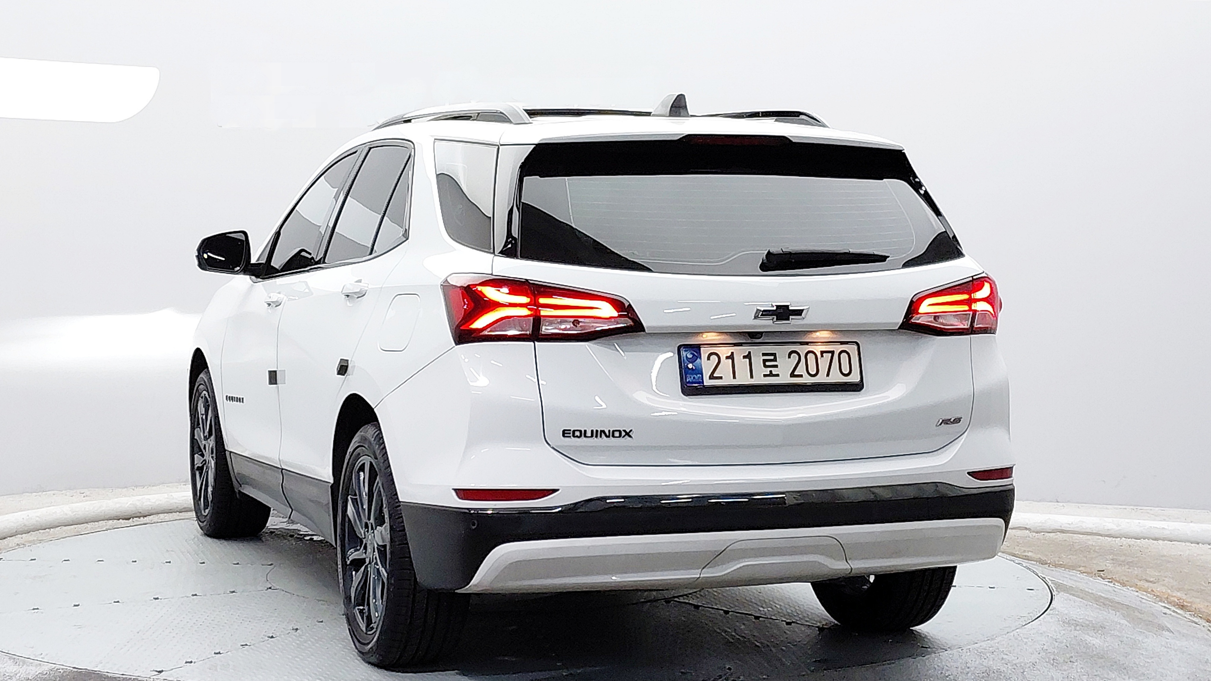 CHEVROLET EQUINOX photo 2