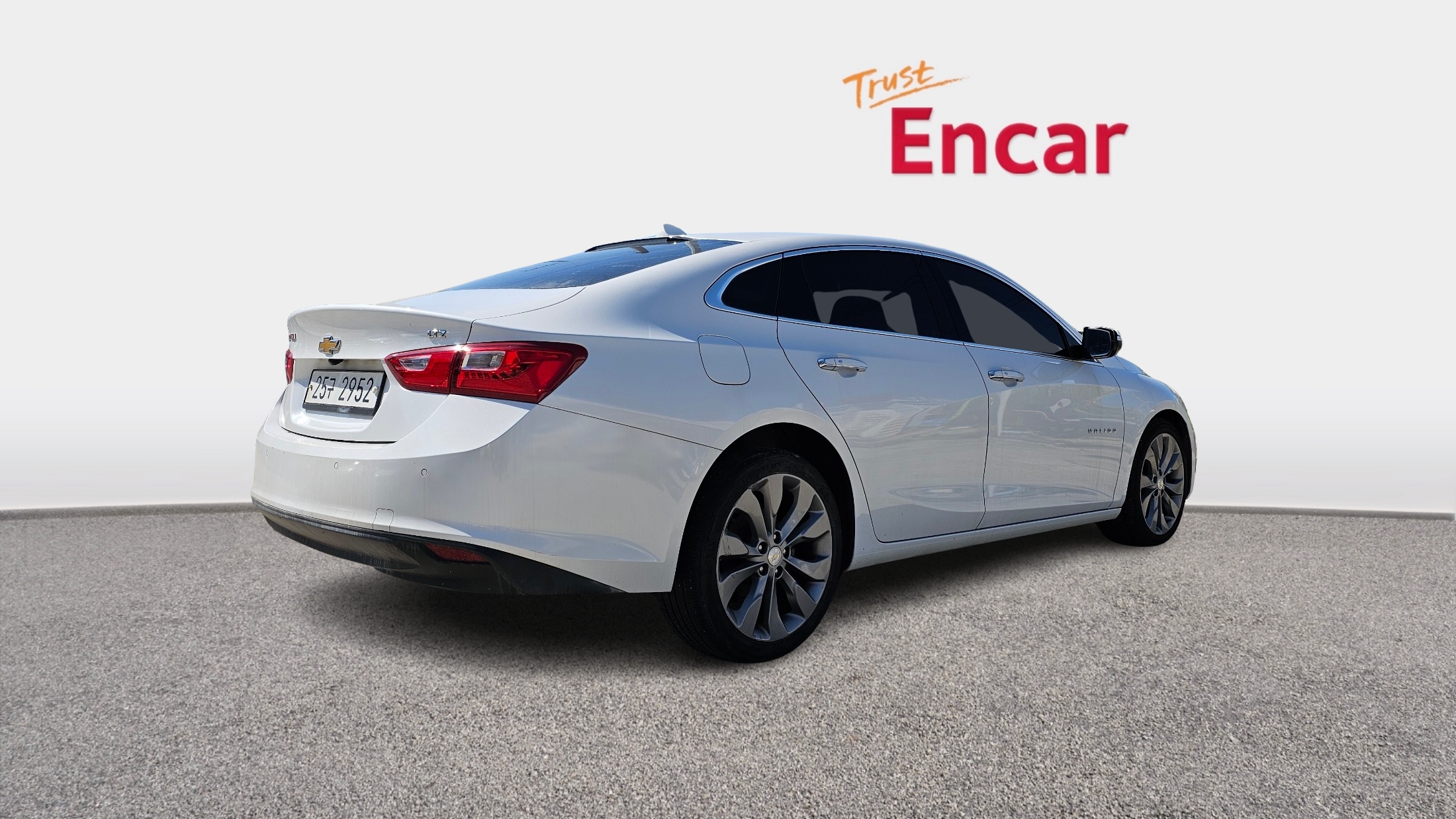 CHEVROLET MALIBU photo 2