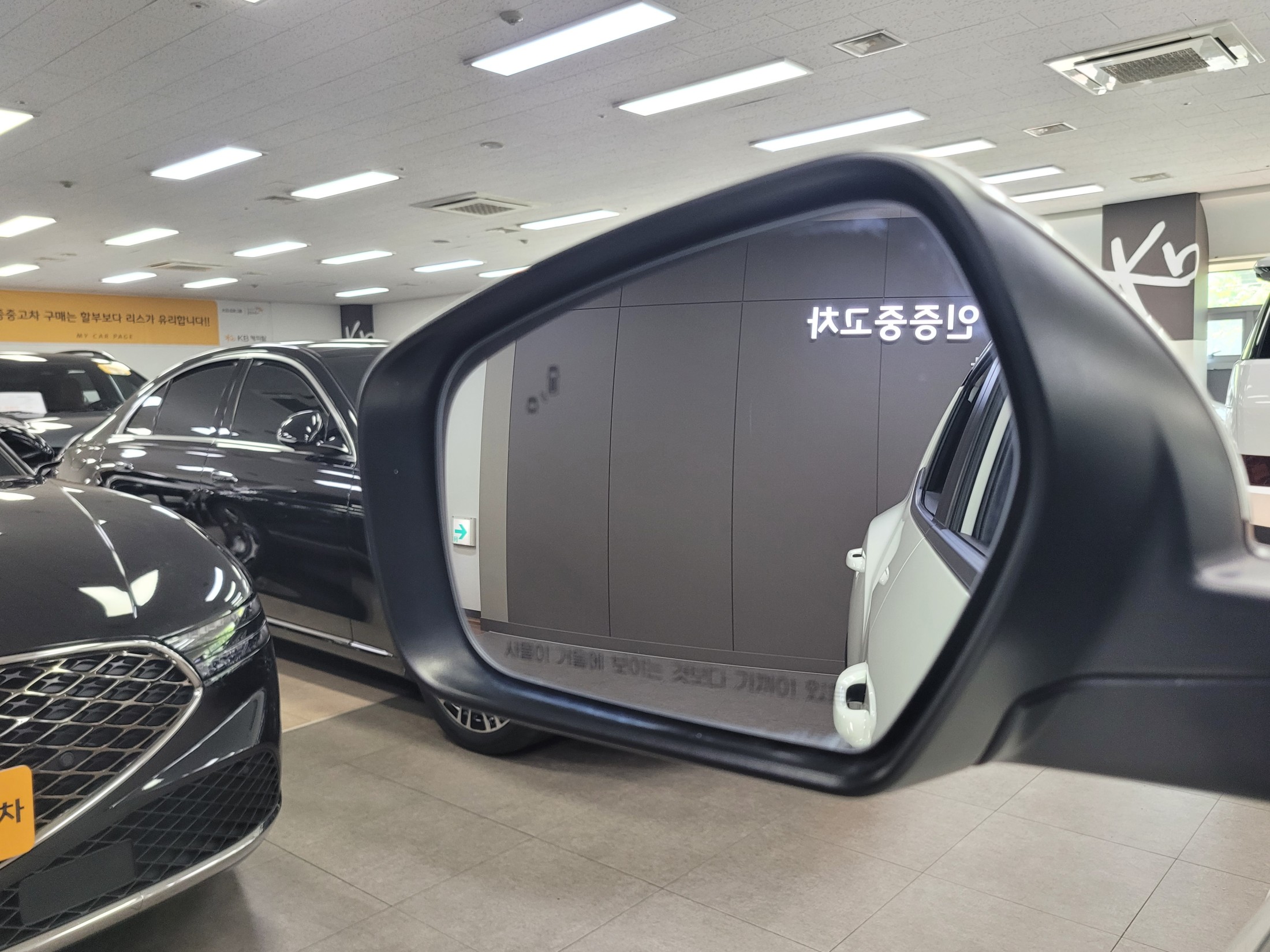 SSANGYONG TIVOLI photo 3