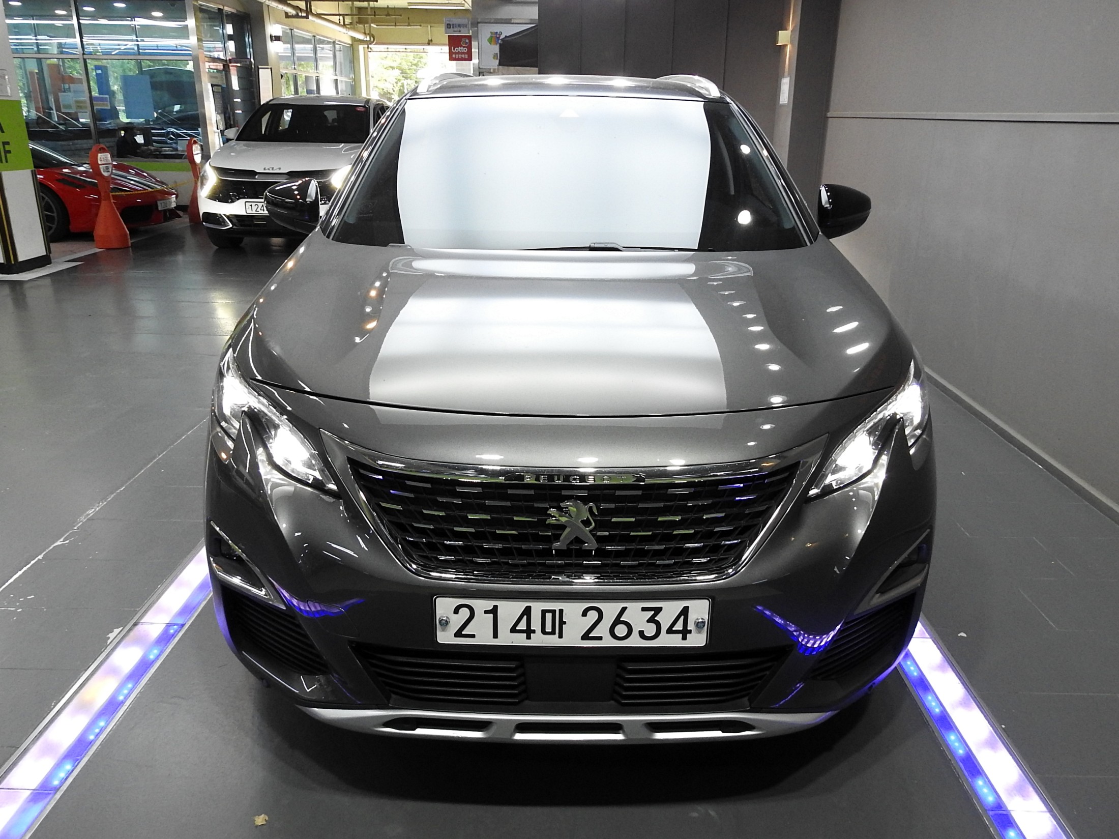 PEUGEOT 5008