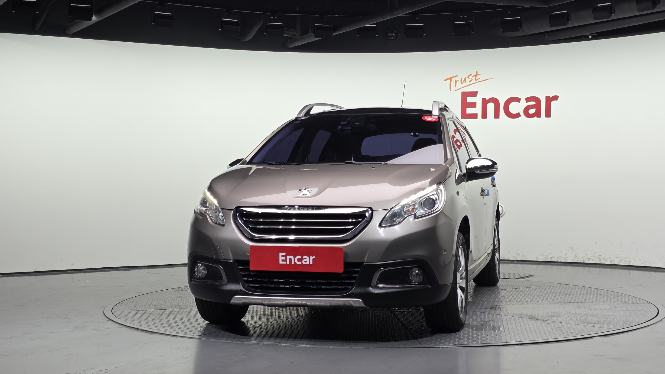 PEUGEOT 2008 photo 3
