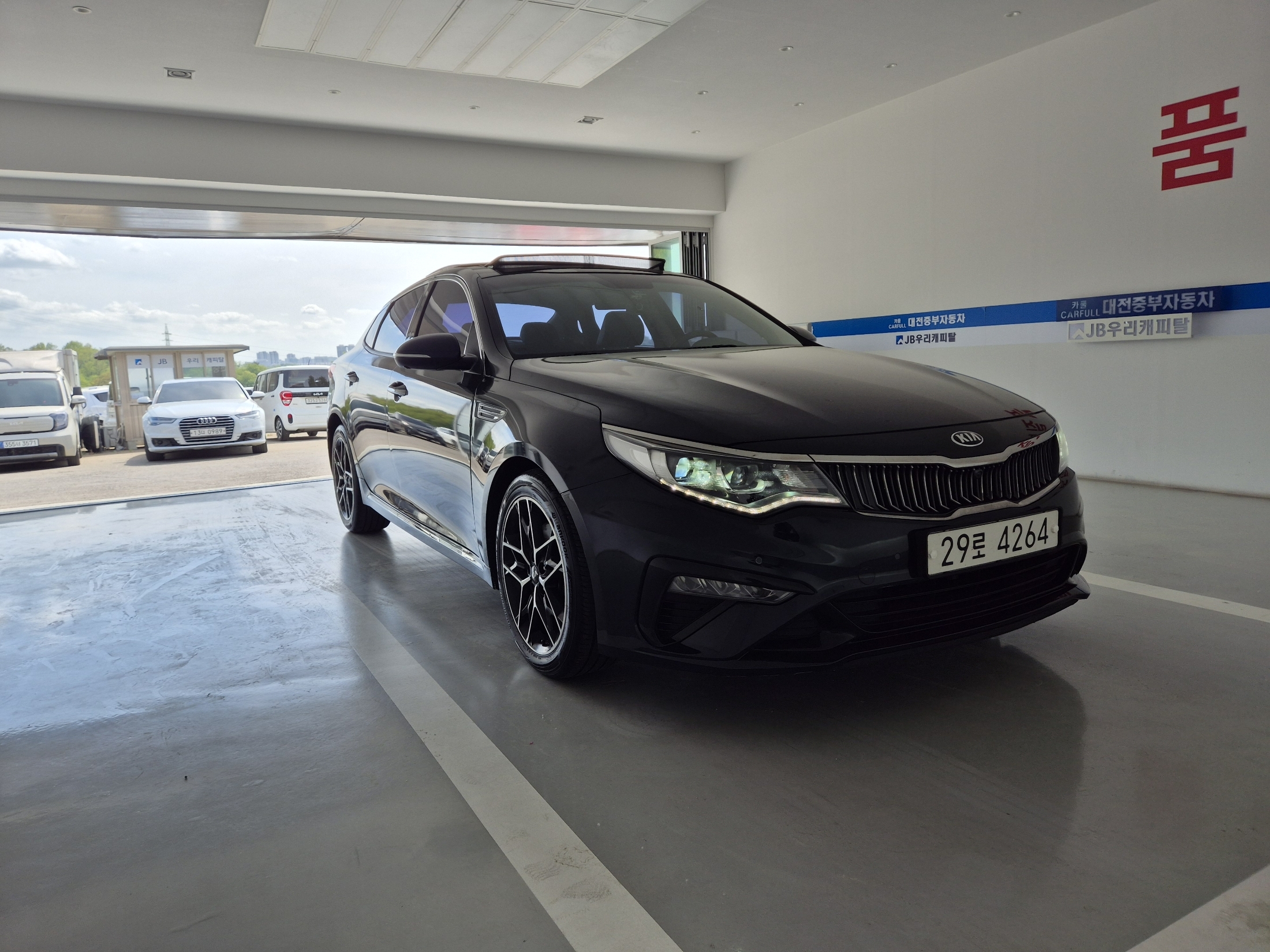 KIA K5 photo 3