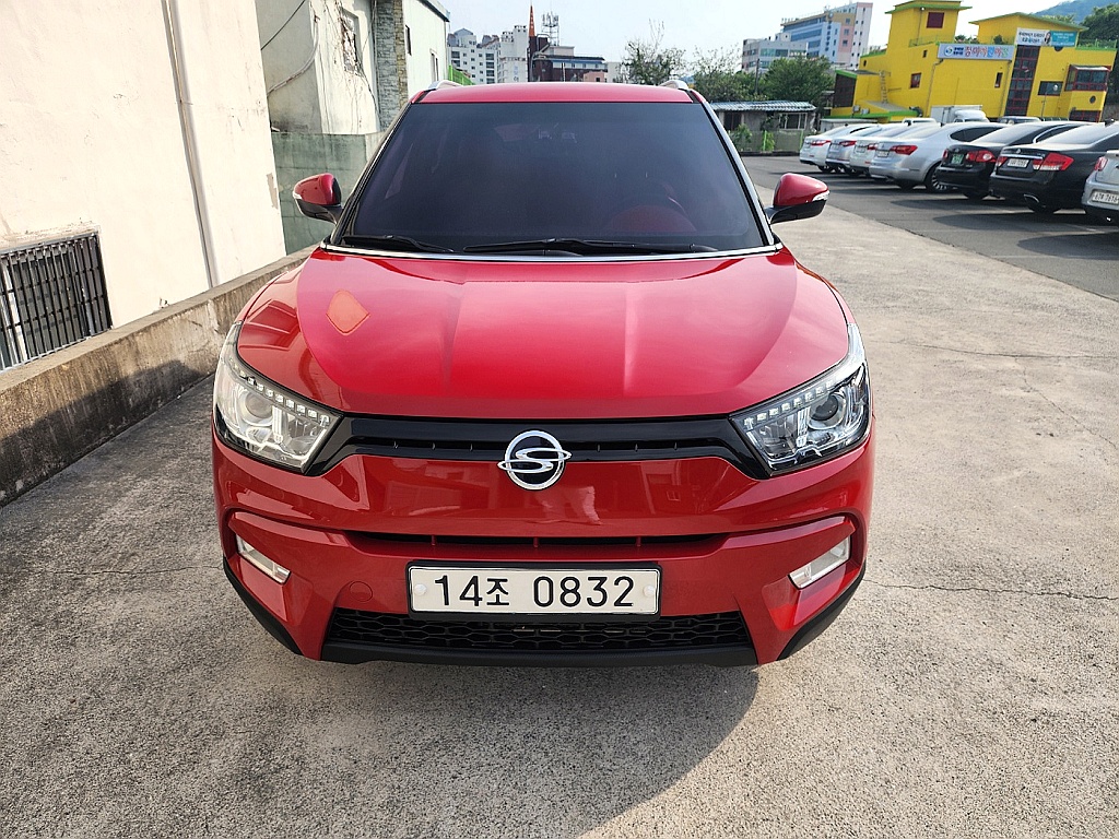Mazda Bongo front view