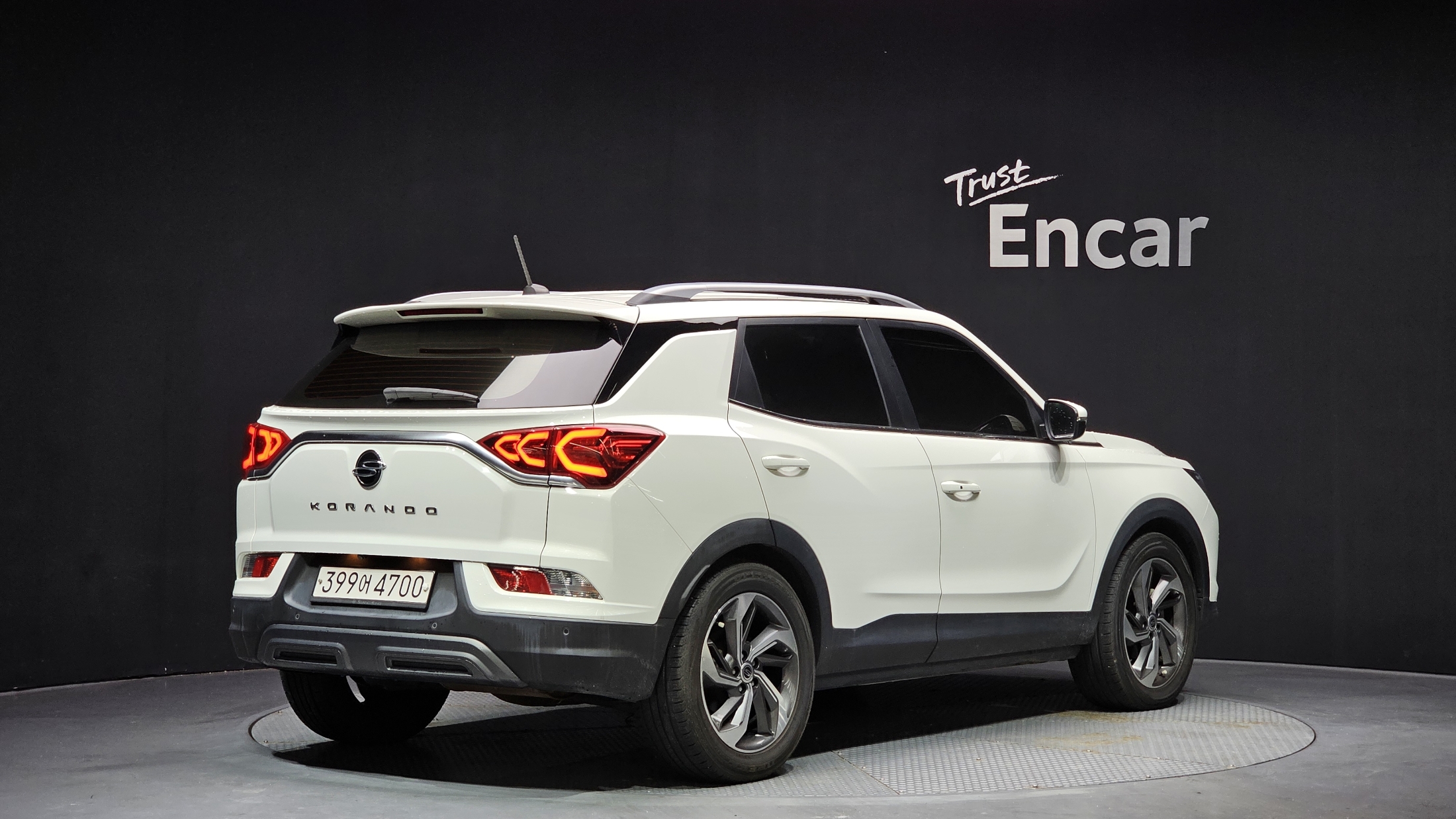SSANGYONG KORANDO photo 2