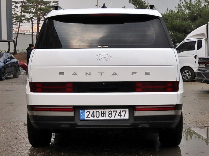 Mazda Bongo front view