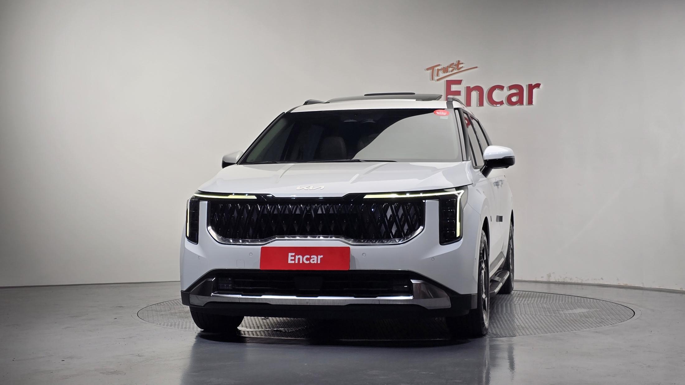 KIA CARNIVAL photo 3