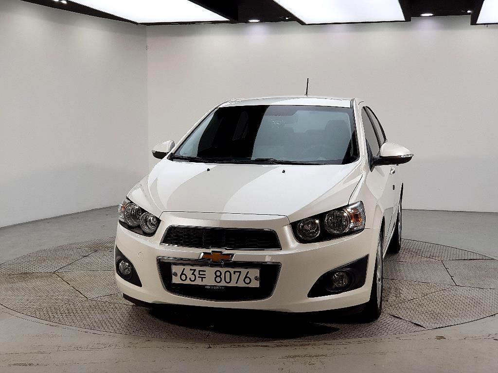 CHEVROLET AVEO photo 2