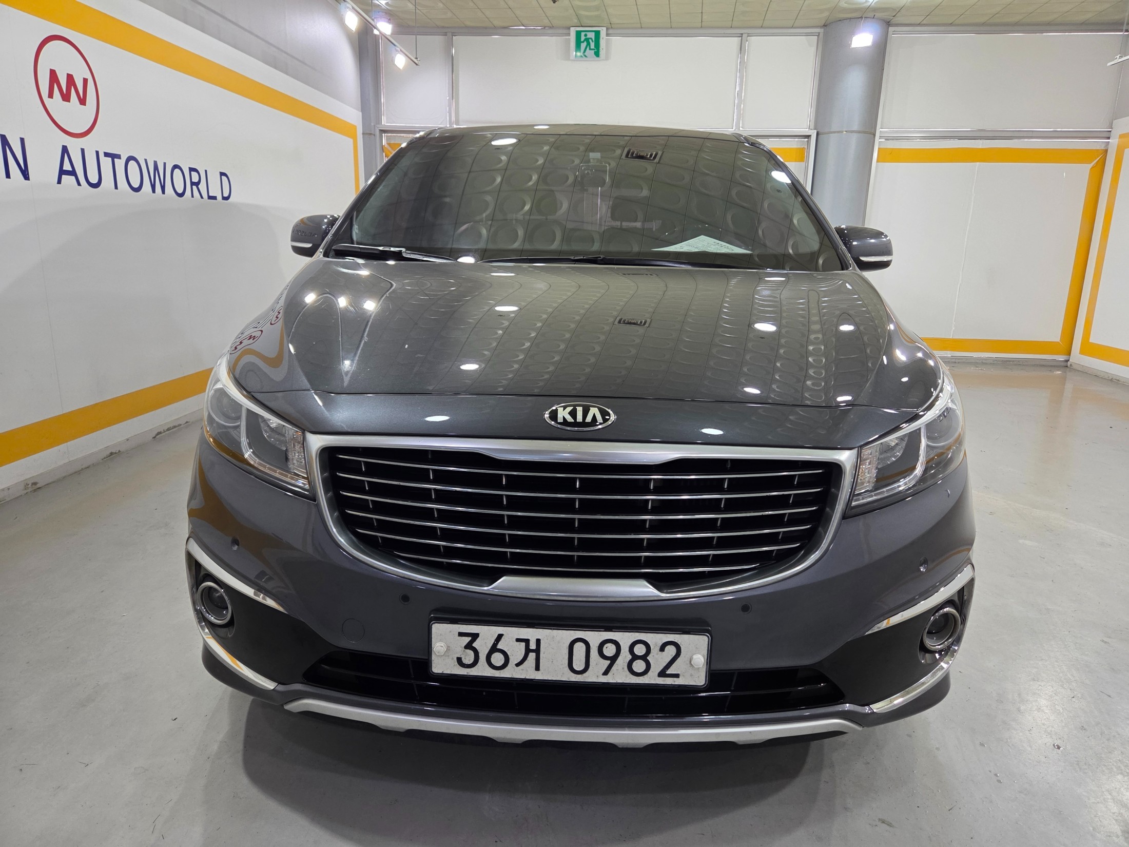 KIA CARNIVAL