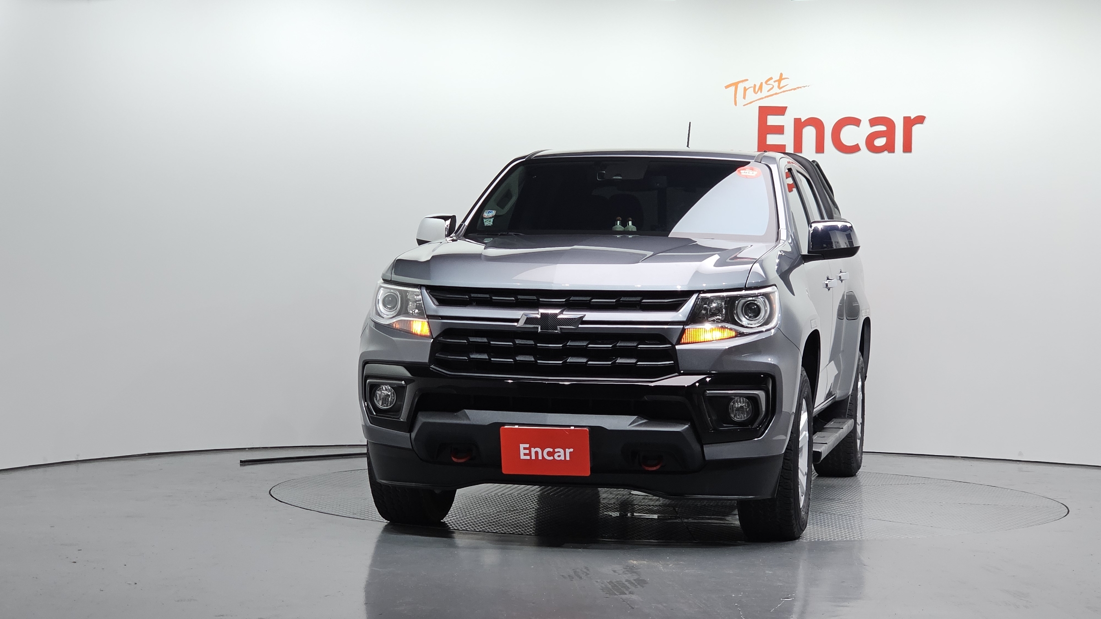 CHEVROLET COLORADO photo 3