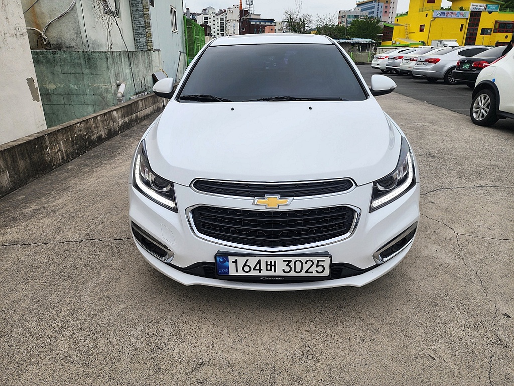 CHEVROLET CRUZE photo 2