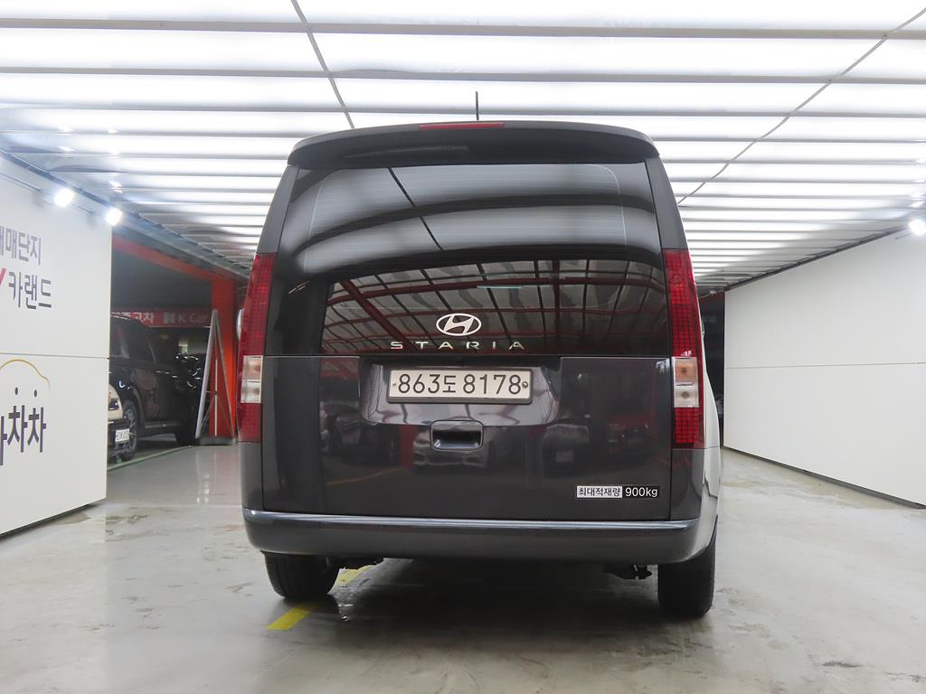 Mazda Bongo rear view
