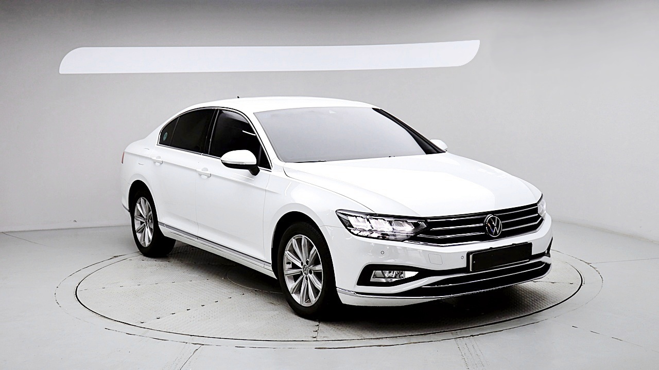 VOLKSWAGEN PASSAT photo 2