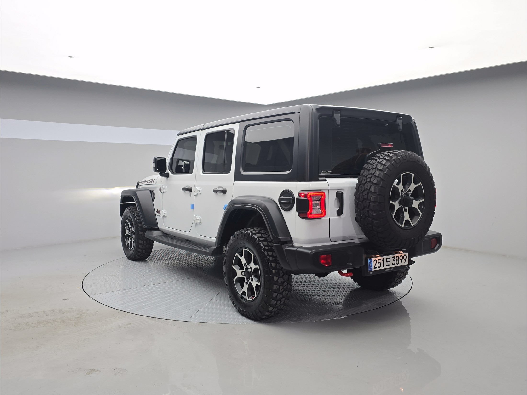 JEEP WRANGLER photo 2