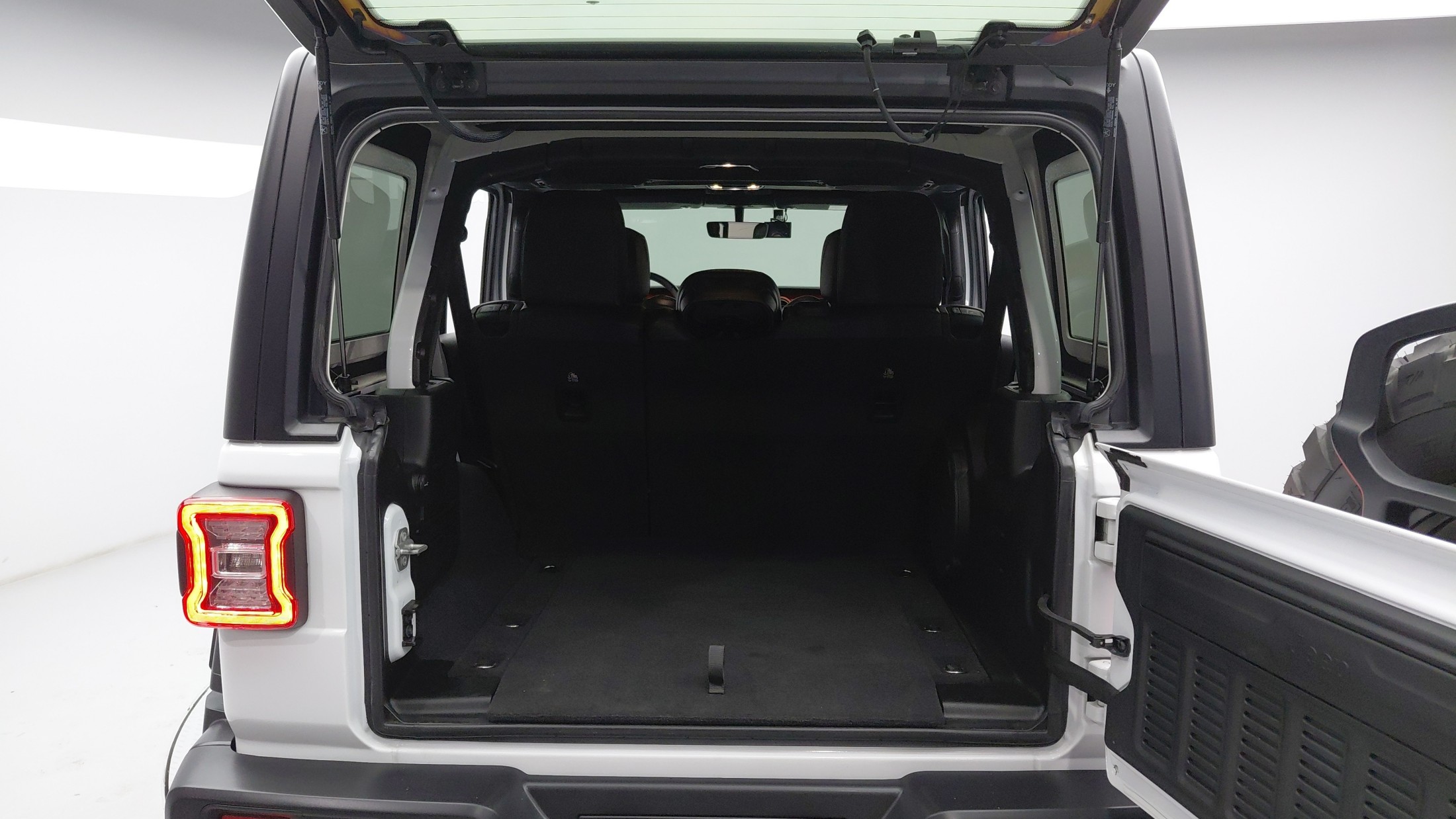JEEP WRANGLER photo 3