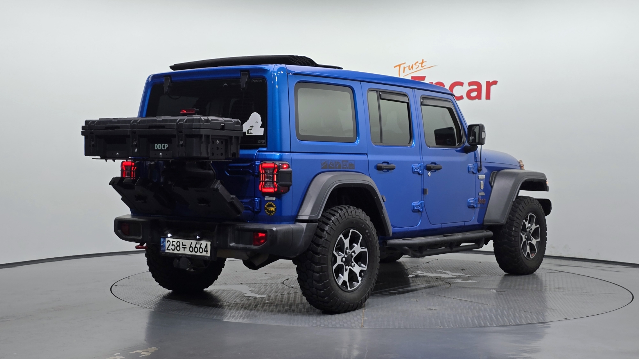 JEEP WRANGLER photo 2