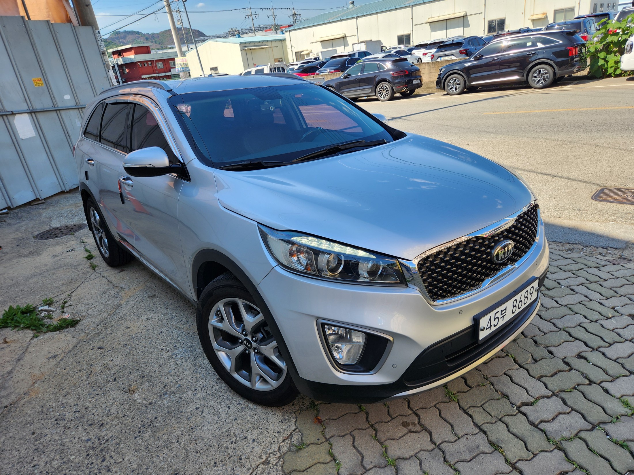 KIA SORENTO photo 2
