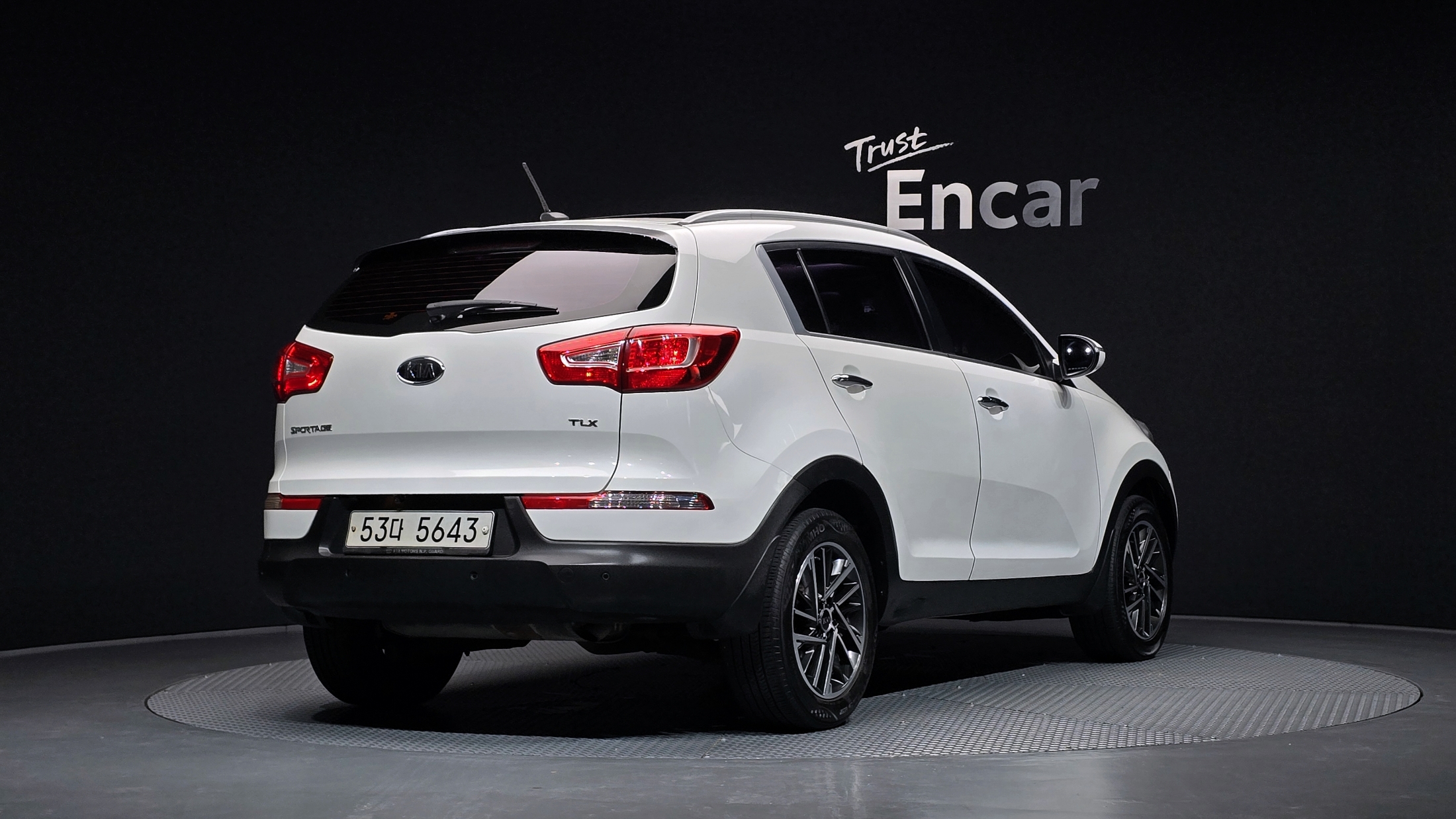 Mazda Bongo front view