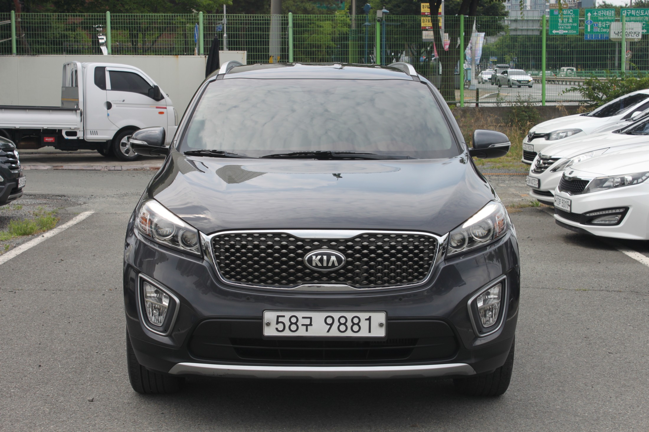 KIA SORENTO photo 2