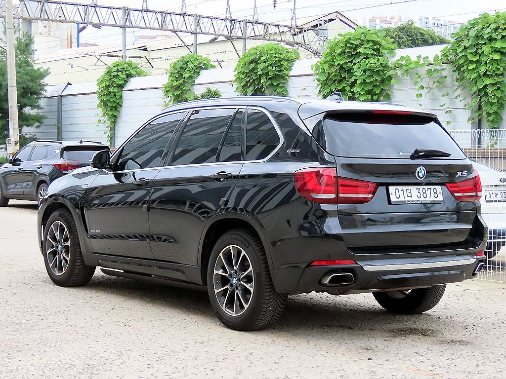 BMW X5 photo 2