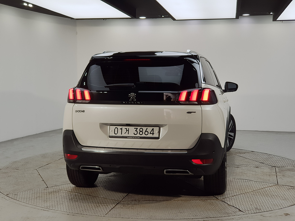 PEUGEOT 5008 photo 3