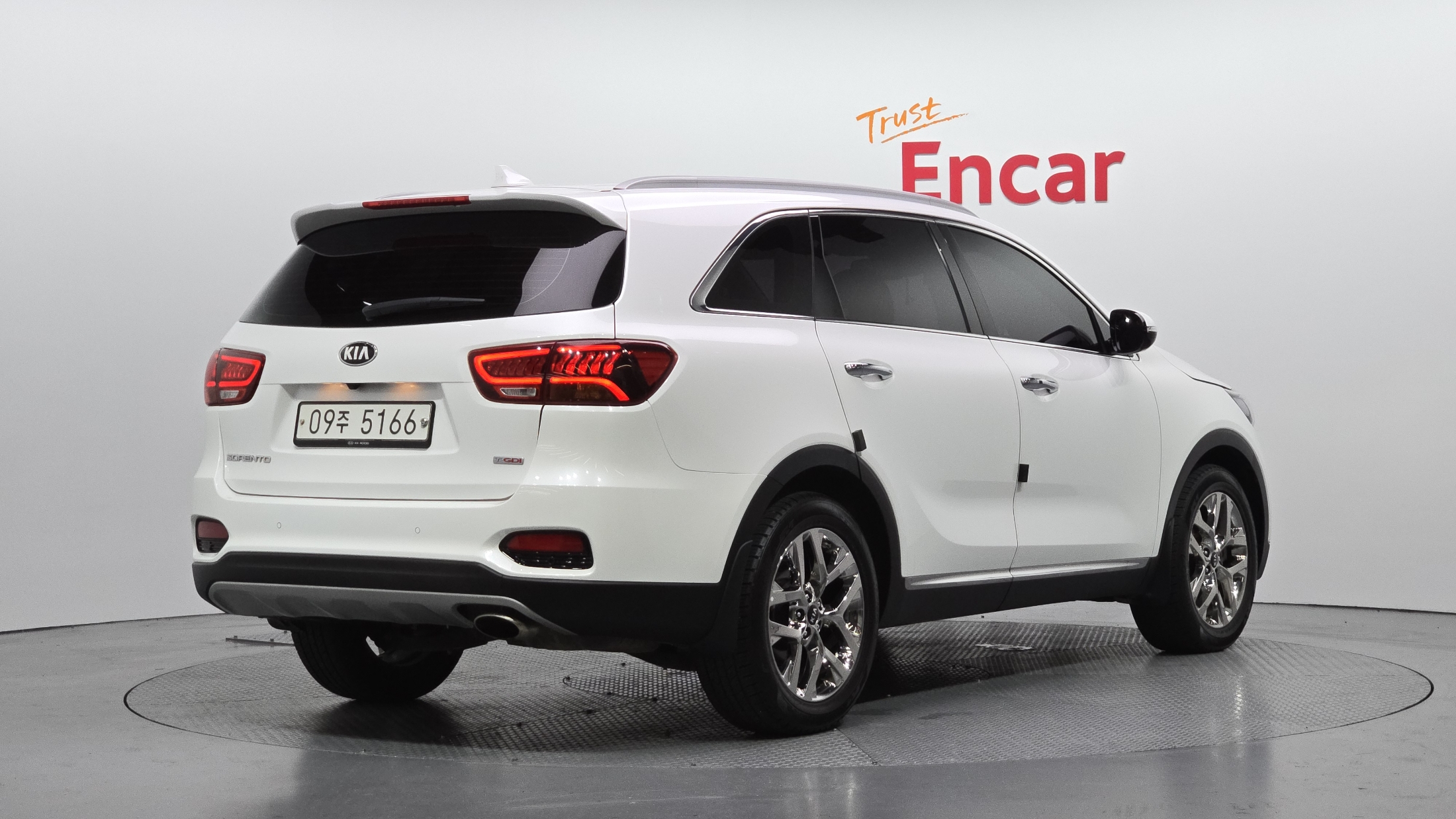 KIA SORENTO photo 2