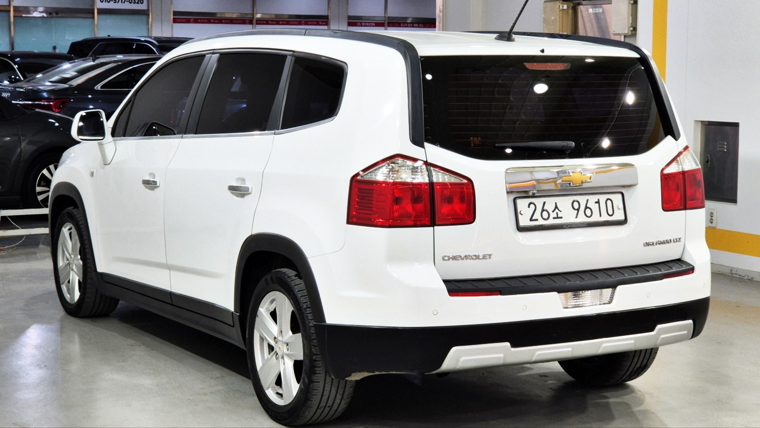 Mazda Bongo rear view